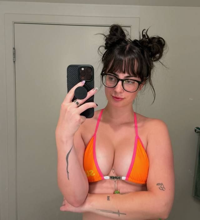 Any clean handsome man in town ? HMU let’s get nasty 👅🍑🍆 cash is also accepted - Image 3